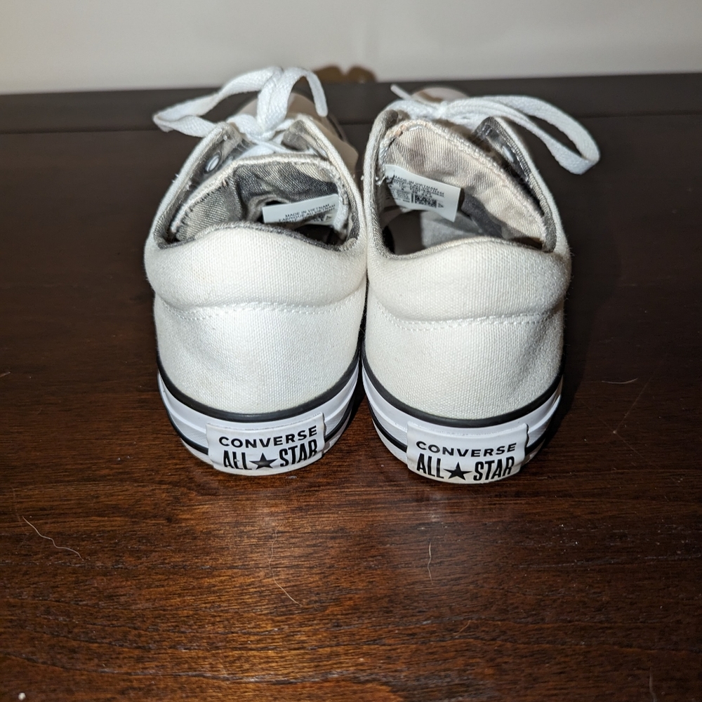 Converse - Picture 3 of 4
